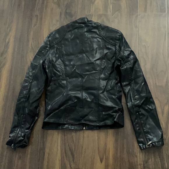 Black Max Studio Leather Jacket with Zipper Detail - Picture 7 of 15